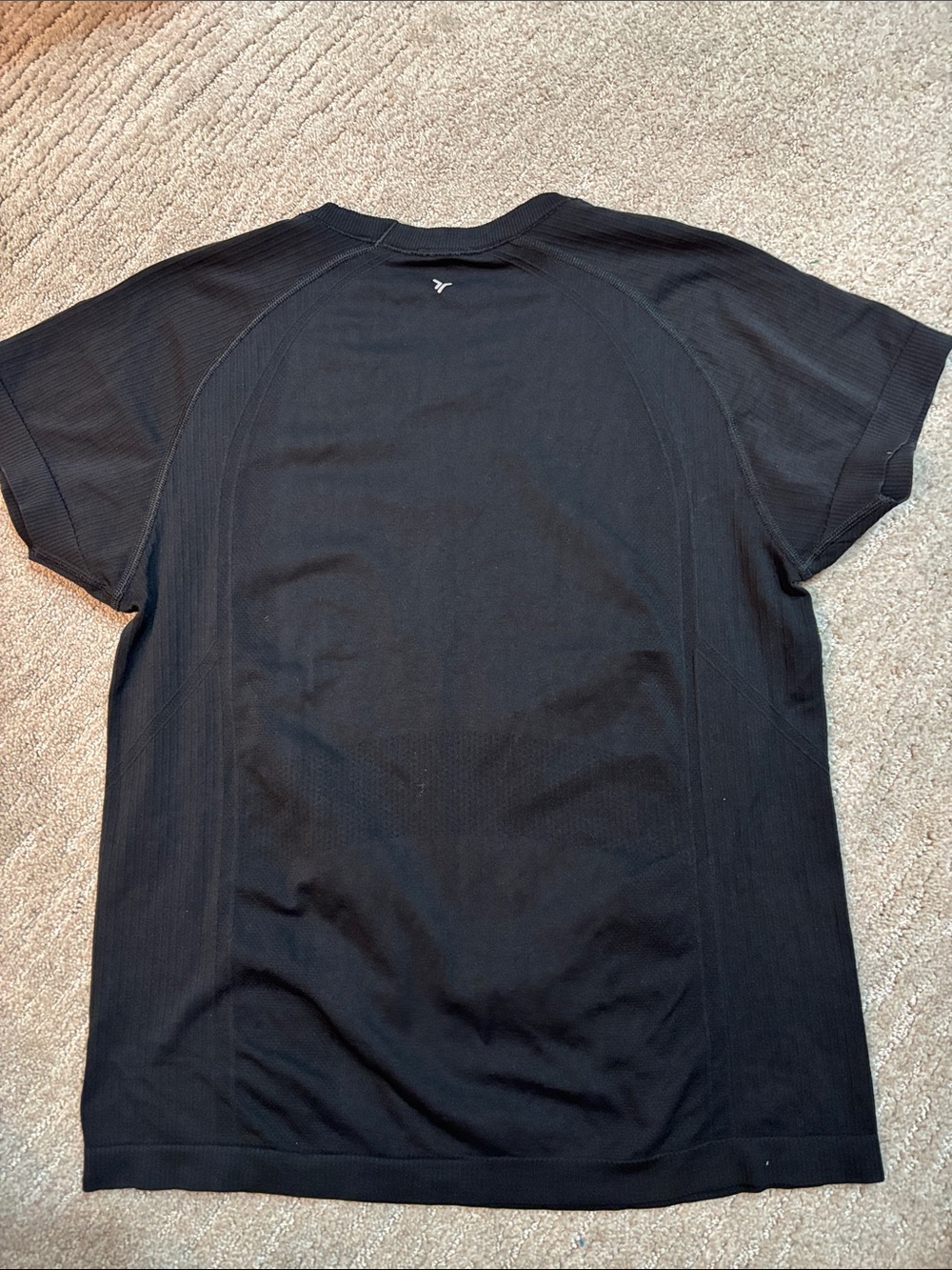 Old navy top - Picture 3 of 4